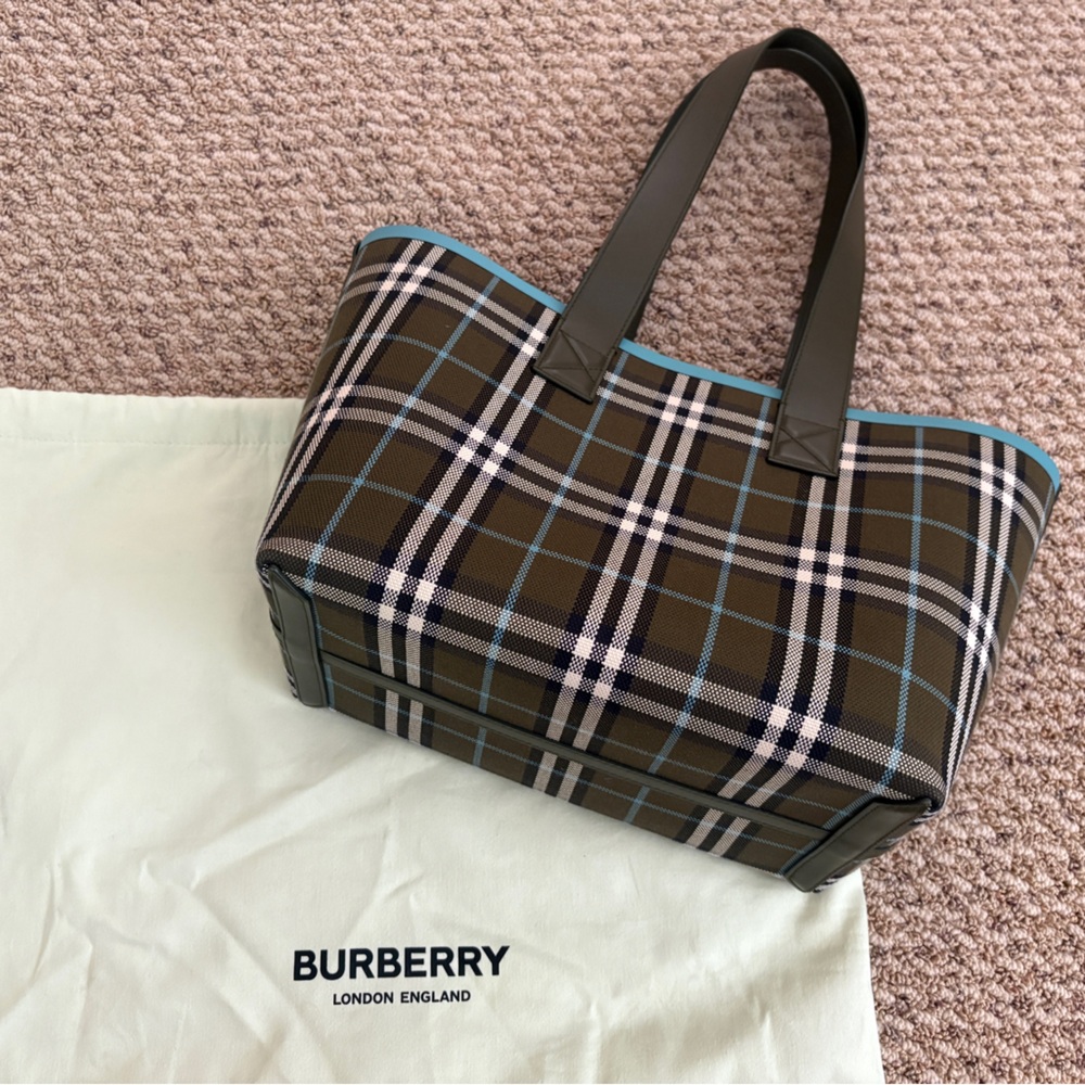 BURBERRY London Check Canvas Tote Bag- excellence condition
